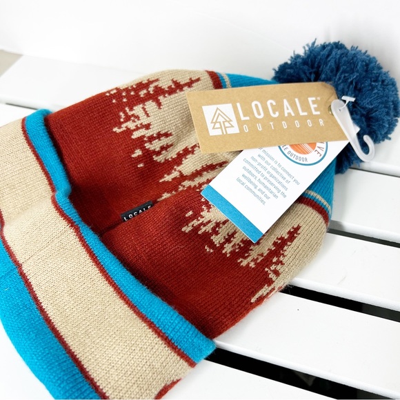 NWT California Bear POM POM Beanie Hat Winter Holiday Gift Present 🎁 Adult 1 sz - Picture 3 of 3